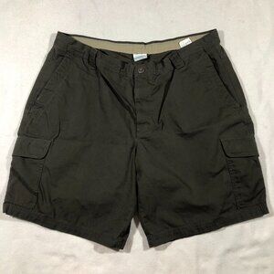 Columbia Shorts Mens 42 Omni-Shield Cargo Shorts Flat Front 10" Inseam Gray